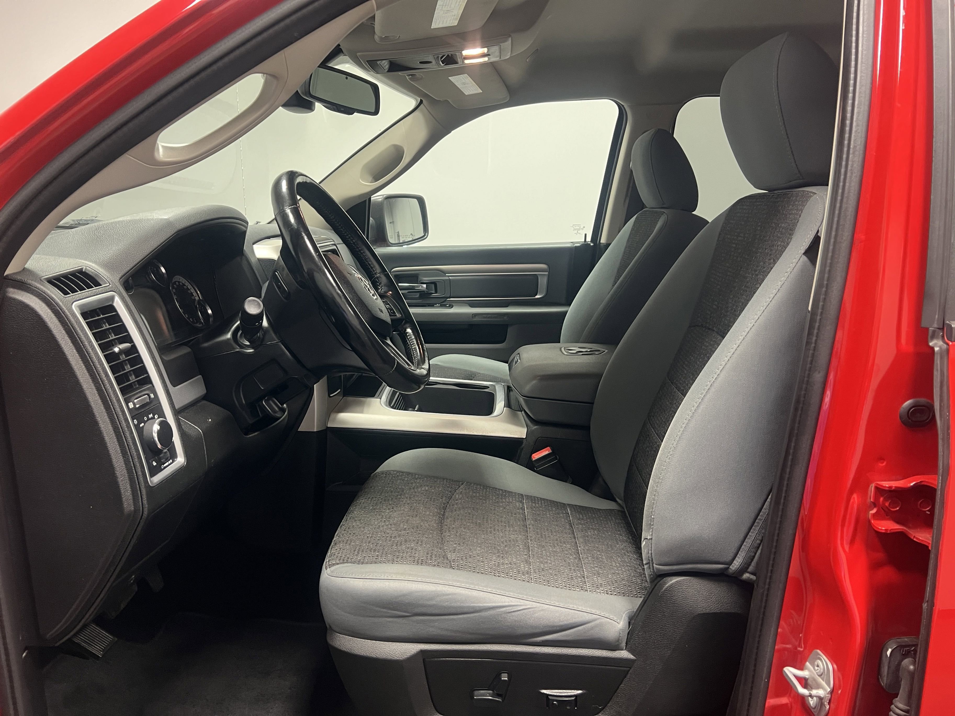 2020 Ram 1500 Classic SLT photo 11
