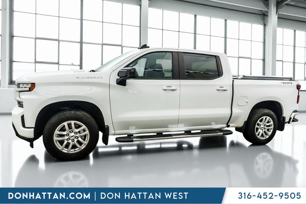 2021 Chevrolet Silverado 1500 RST photo 2