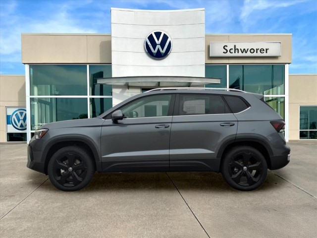 2026 Volkswagen Taos SEL's photo