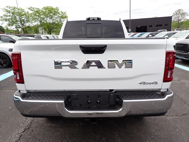2025 Ram 2500 Tradesman photo 3