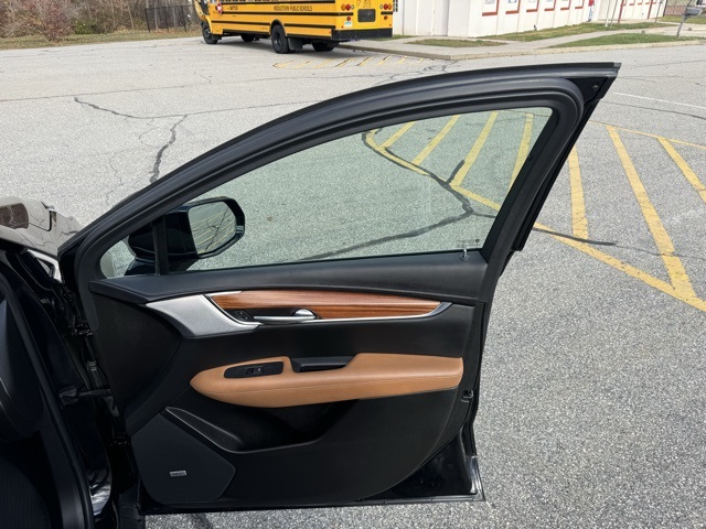 2022 Cadillac XT5 Premium Luxury photo 4