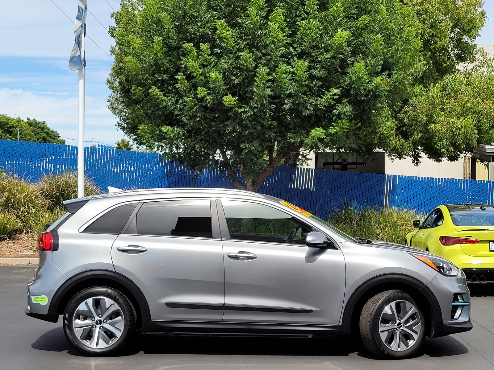 2022 Kia Niro EV EX Premium photo 3