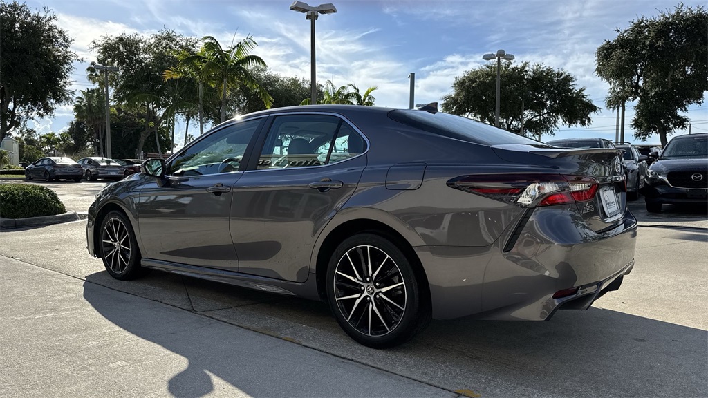 2023 Toyota Camry SE photo 25