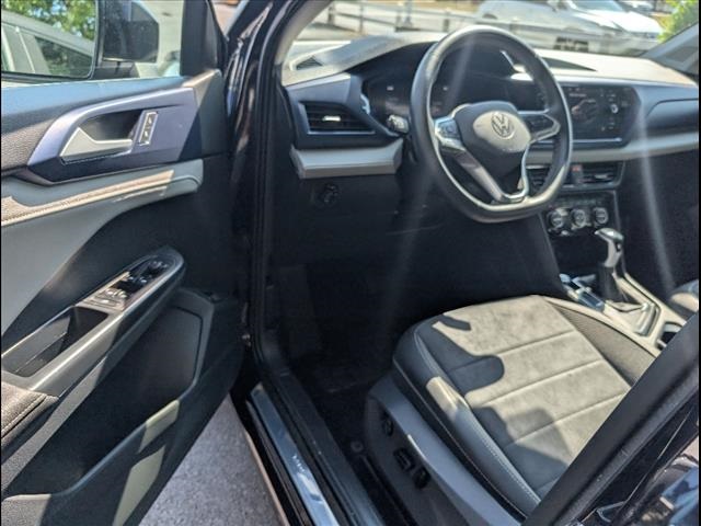 2024 Volkswagen Taos SE photo 2