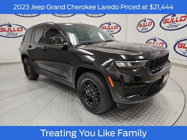 2023 Jeep Grand Cherokee Laredo's photo