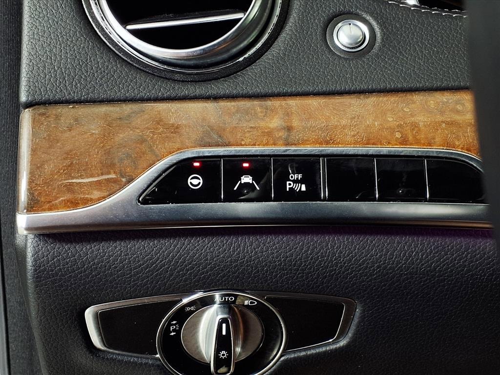 2014 Mercedes Benz S 550 photo 10