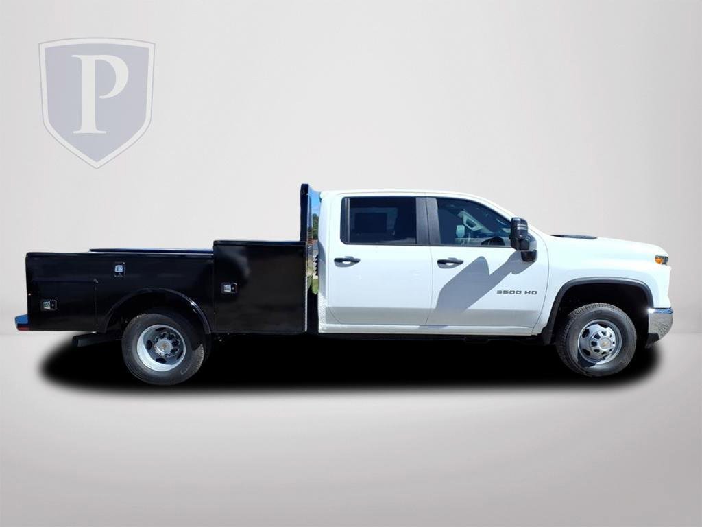 2025 Chevrolet Silverado 3500HD Work Truck photo 4