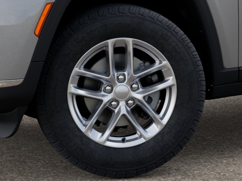 2025 Jeep Grand Cherokee Laredo X photo 2