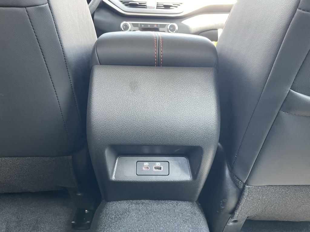 2025 Nissan Altima SR photo 18