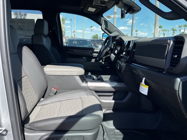 2025 Chevrolet Silverado 2500HD ZR2 photo 18