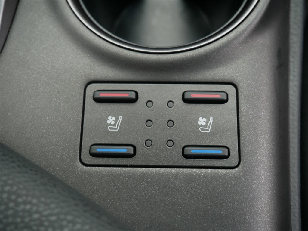 2024 Toyota Camry XSE V6 photo 14