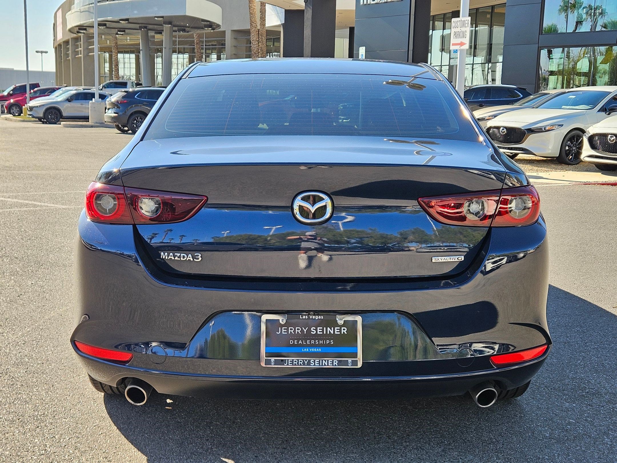 2022 Mazda Mazda3 Select photo 4