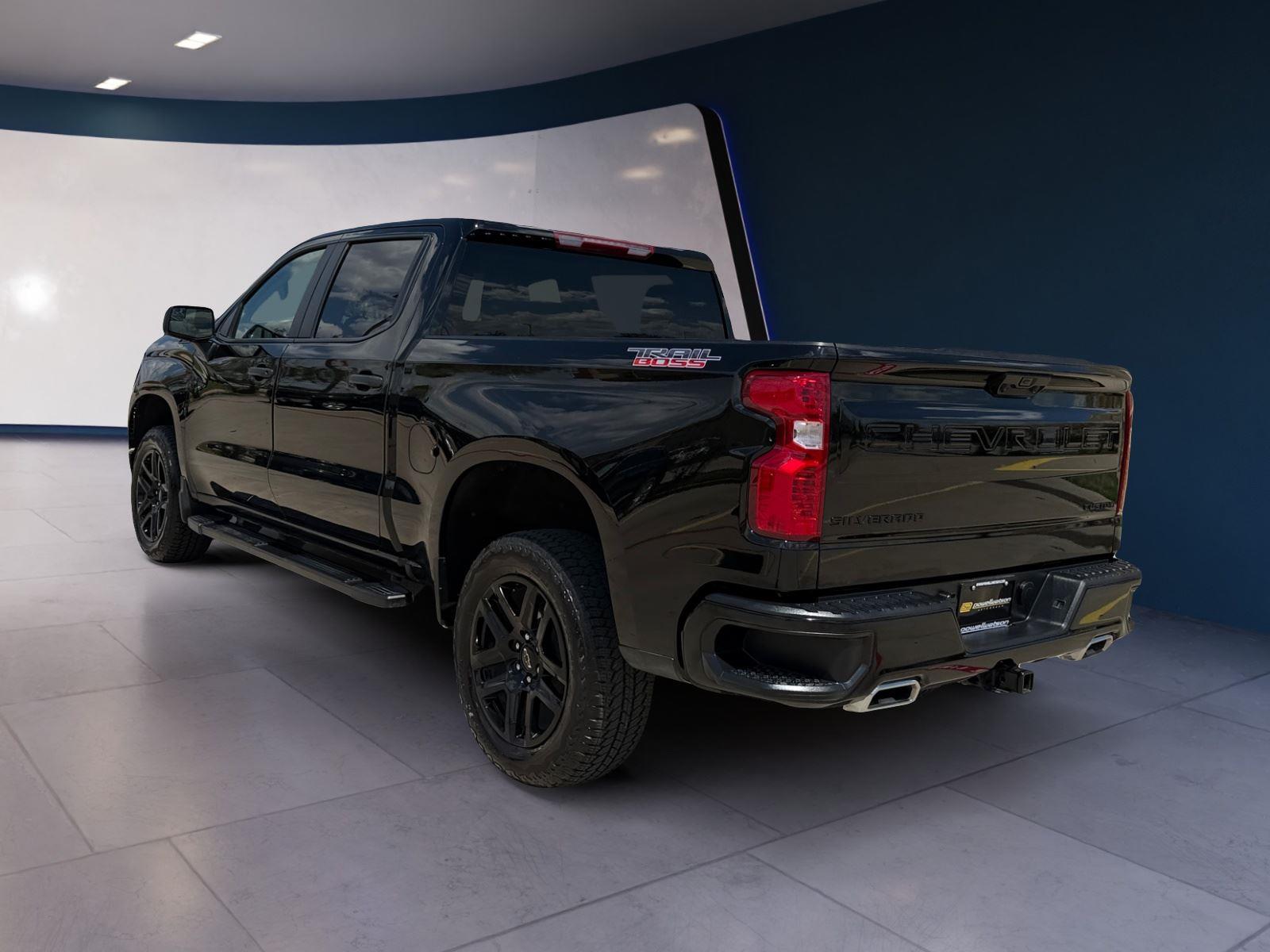 2024 Chevrolet Silverado 1500 Custom Trail Boss photo 2