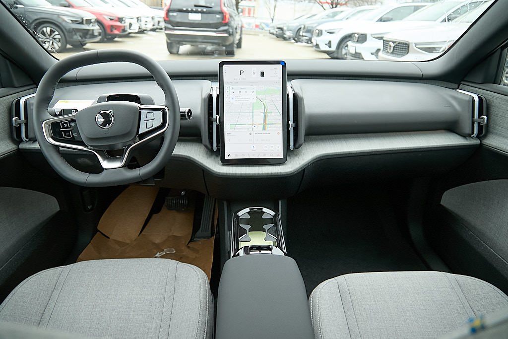 2026 VOLVO EX30 - Image 20