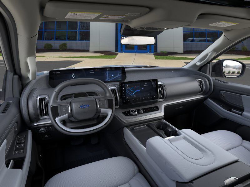 2025 Ford Expedition Platinum photo 9