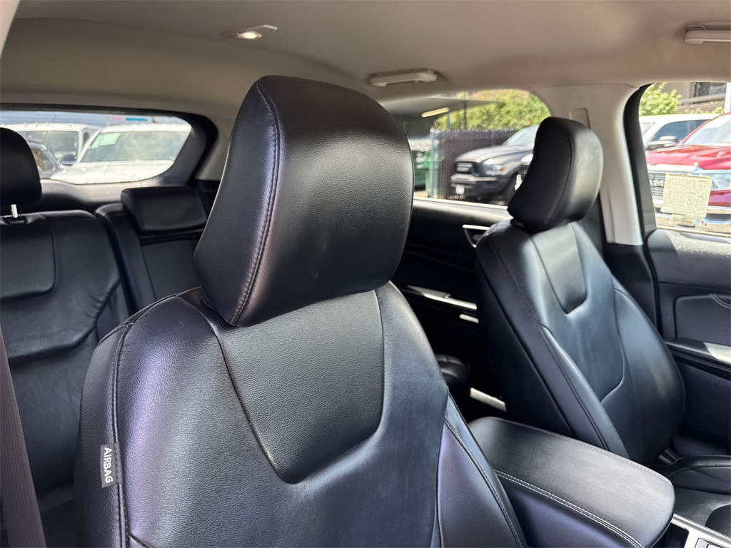 2022 Ford Edge Titanium photo 15