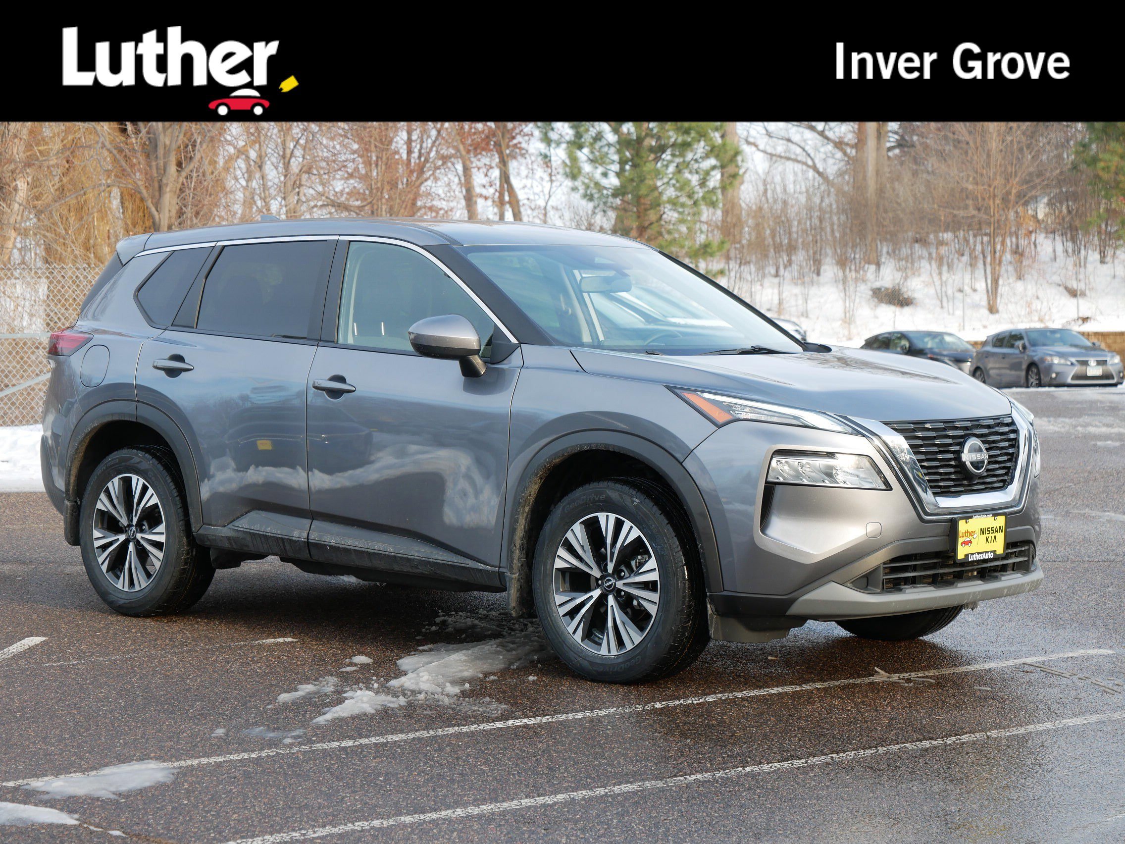 2023 Nissan Rogue SV's photo