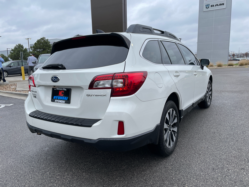 2016 Subaru Outback 2.5i Limited photo 4