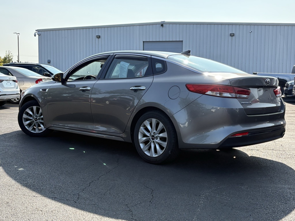 2016 Kia Optima EX photo 4