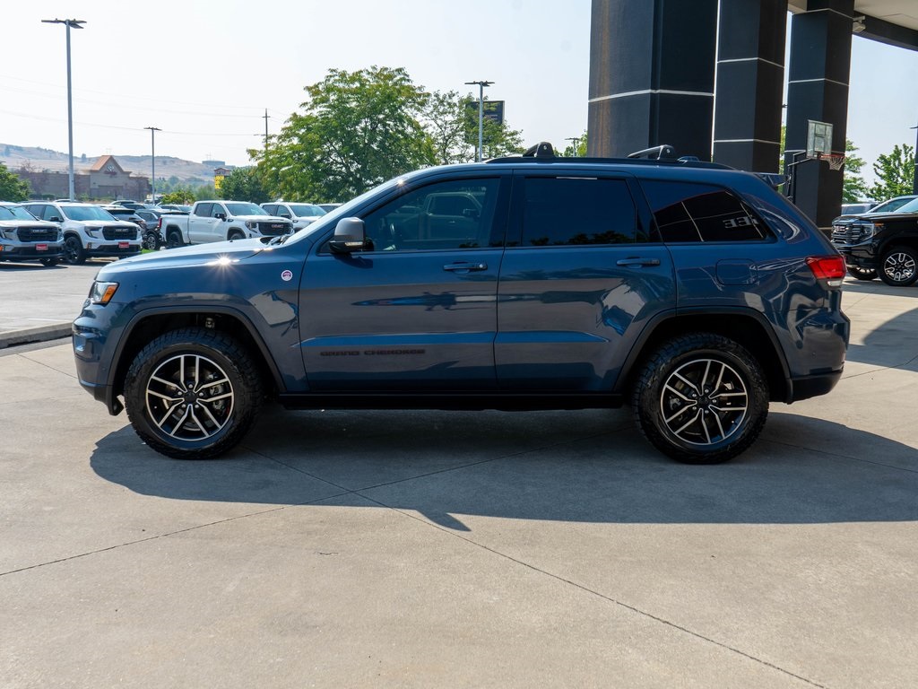 2020 Jeep Grand Cherokee Trailhawk photo 2