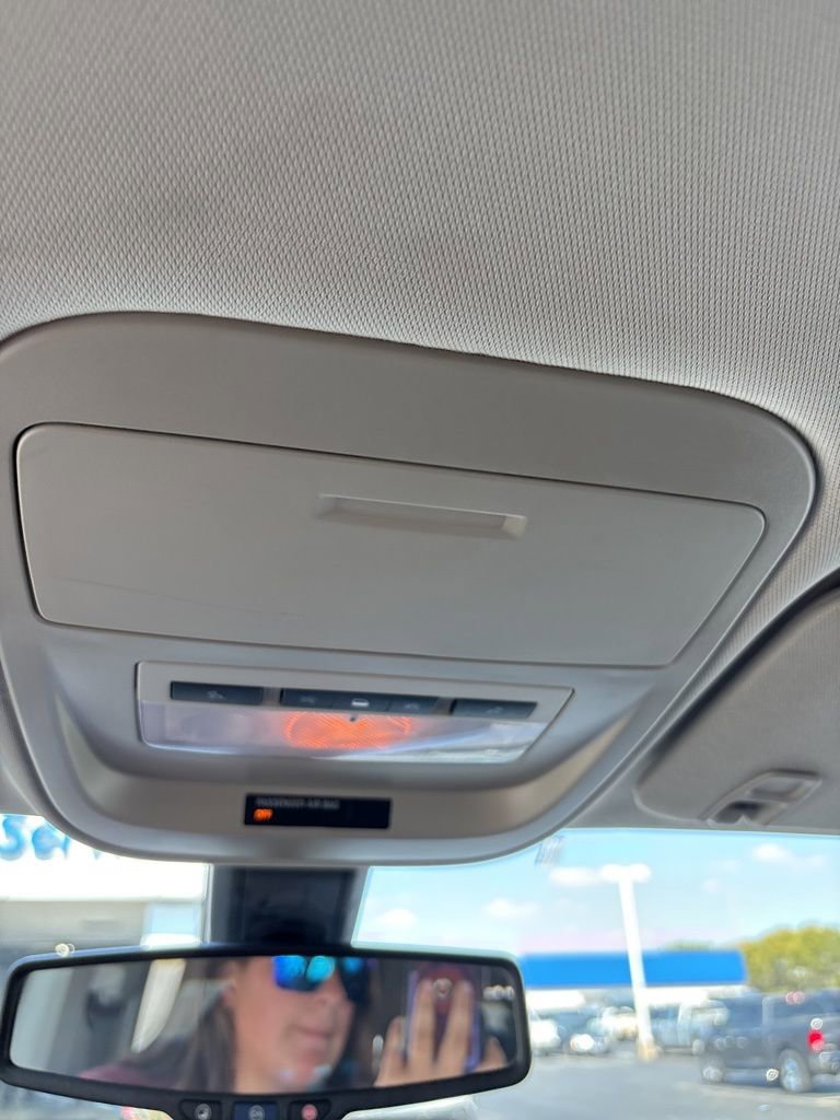2019 Chevrolet Colorado LT photo 32