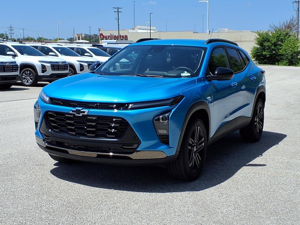 2025 Chevrolet Trax ACTIV photo 2