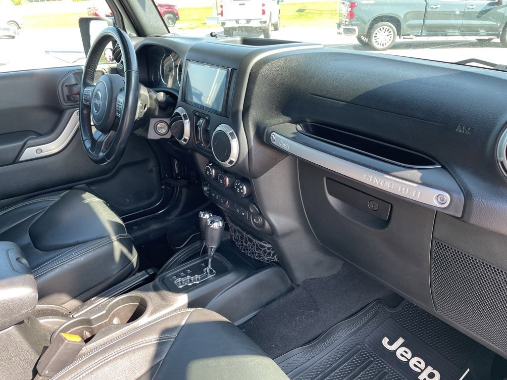 2018 Jeep Wrangler Unlimited Sahara photo 18