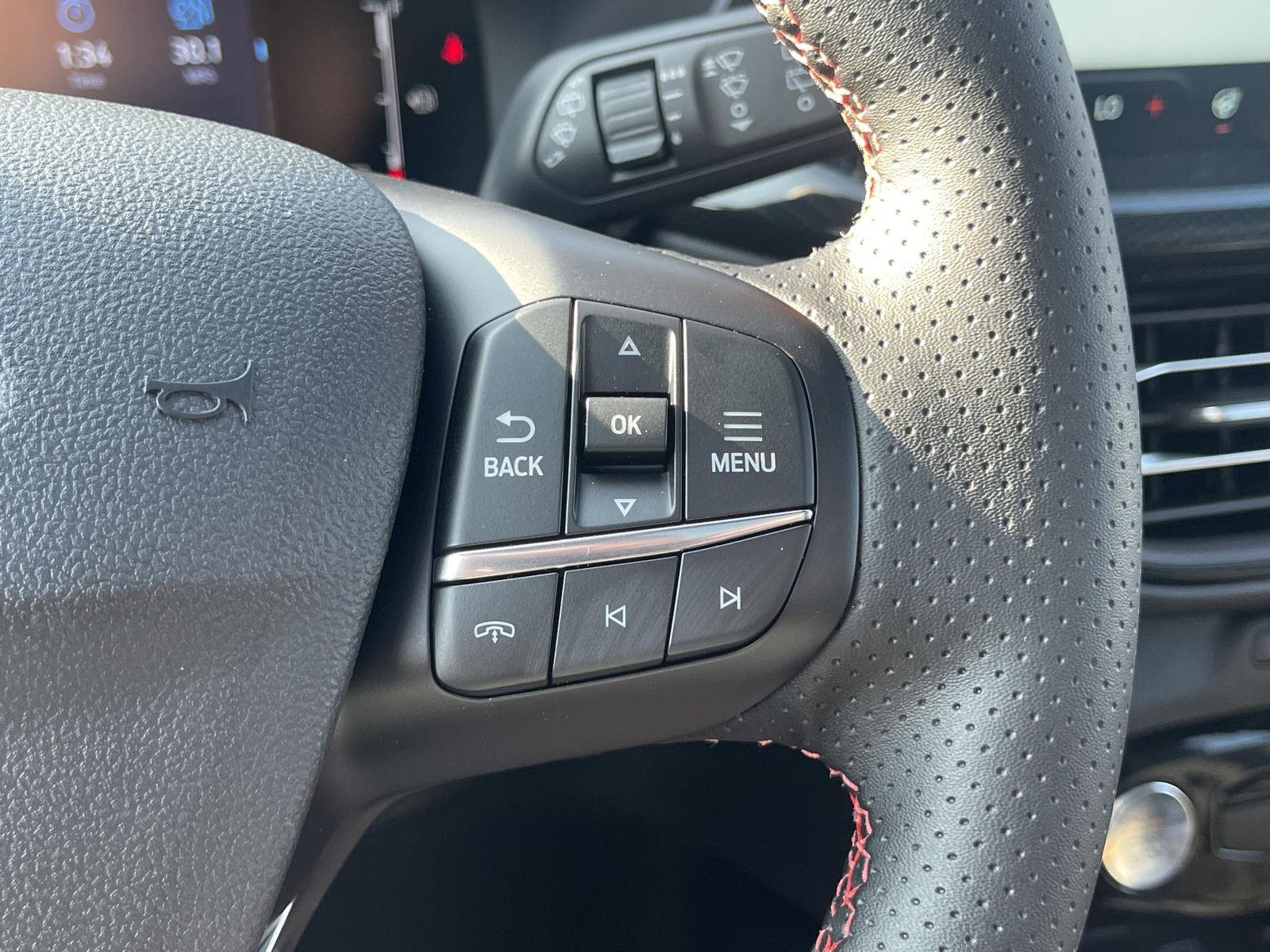 2025 Ford Escape ST-Line Select photo 27