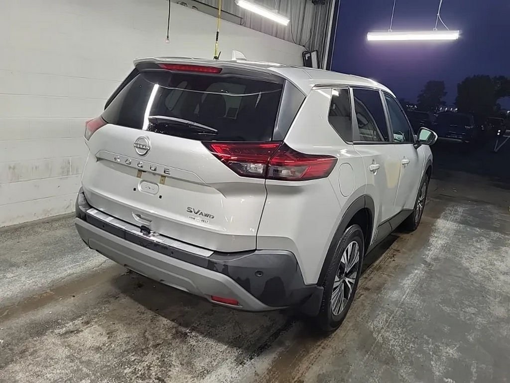 2022 Nissan Rogue SV photo 3