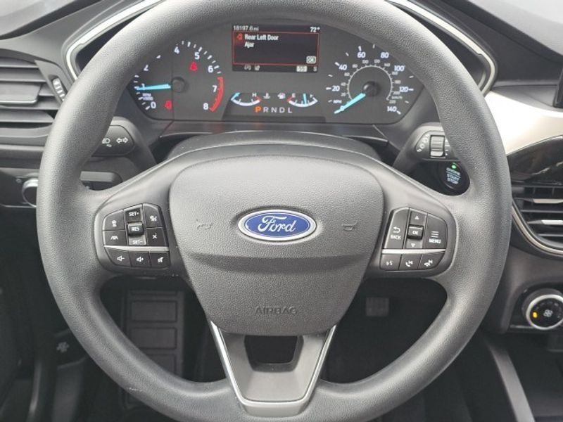 2022 Ford Escape SE photo 12