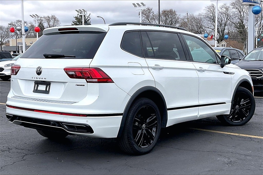 2022 VOLKSWAGEN TIGUAN - Image 11