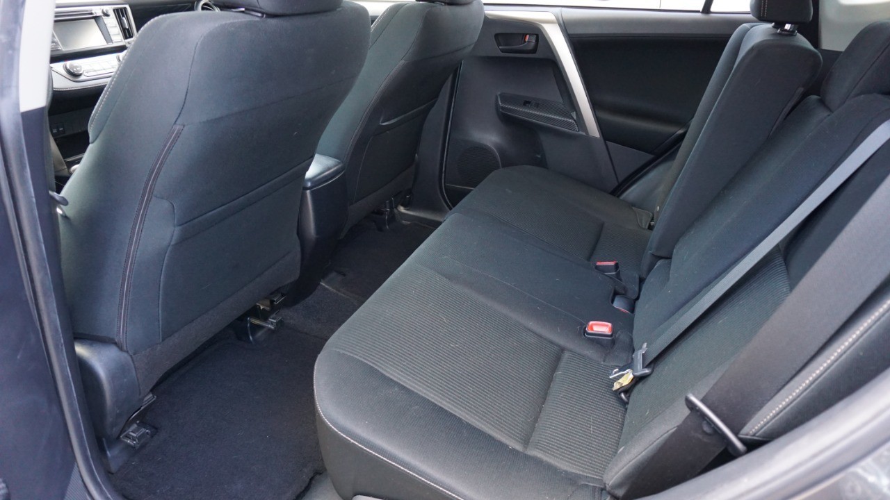 2013 Toyota RAV4 XLE photo 7