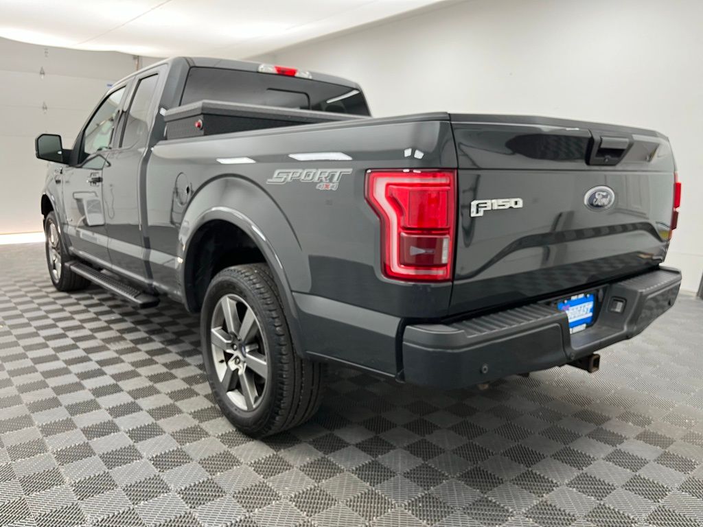 2016 Ford F-150 XLT photo 10