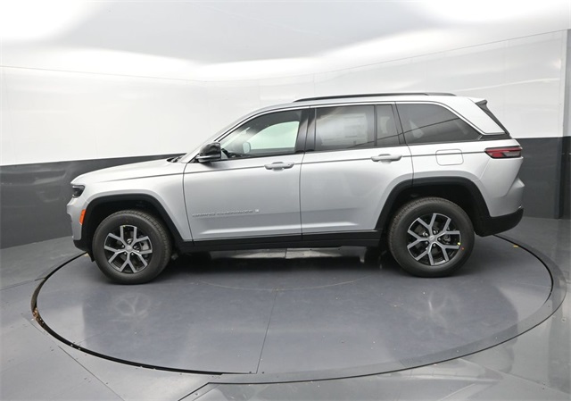 2025 Jeep Grand Cherokee Limited photo 4