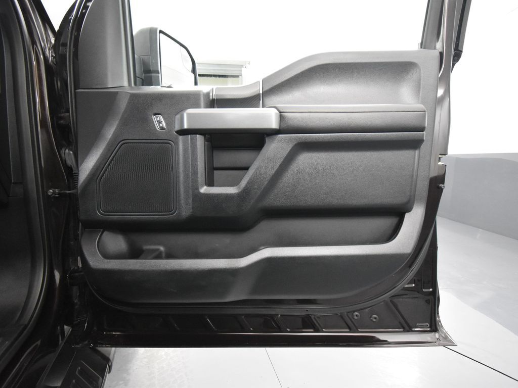 2018 Ford F-150 XLT FX4 photo 35