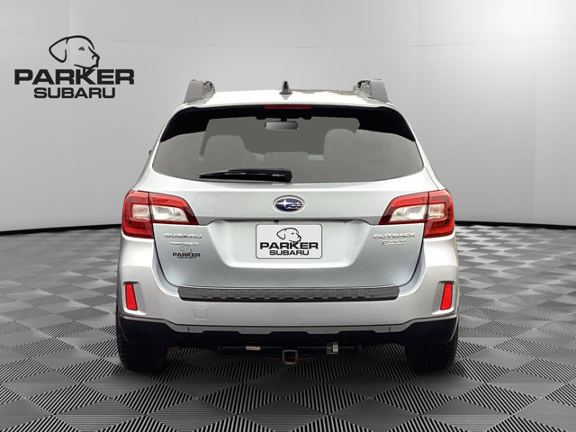 2016 Subaru Outback Limited photo 4