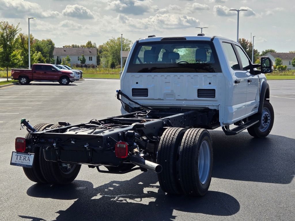 2026 Ford F-550 photo 9