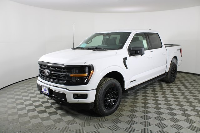 2025 Ford F-150 XLT photo 2