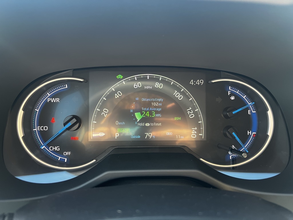2025 Toyota RAV4 Hybrid XLE photo 13