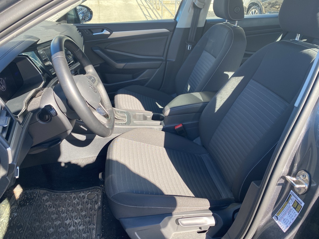 2023 Volkswagen Jetta 1.5T S photo 2