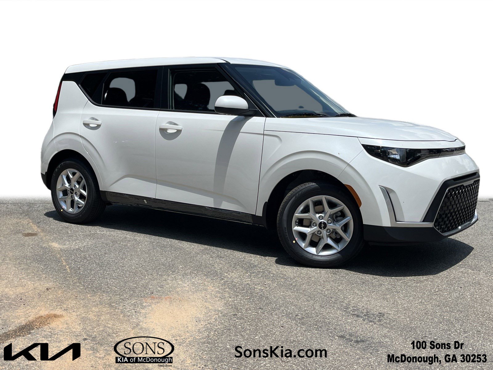 2025 Kia Soul LX's photo