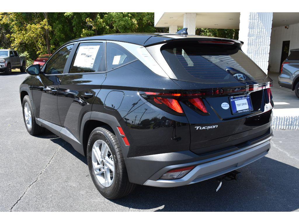 2025 Hyundai Tucson SE photo 3
