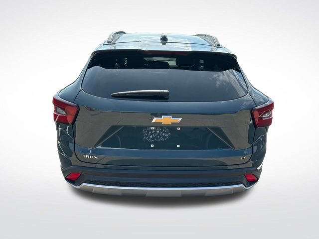 2025 Chevrolet Trax LT photo 4
