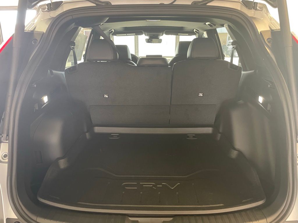 2025 Toyota RAV4 LE photo 9