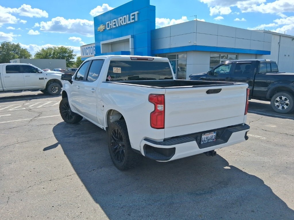 2022 Chevrolet Silverado RST photo 4