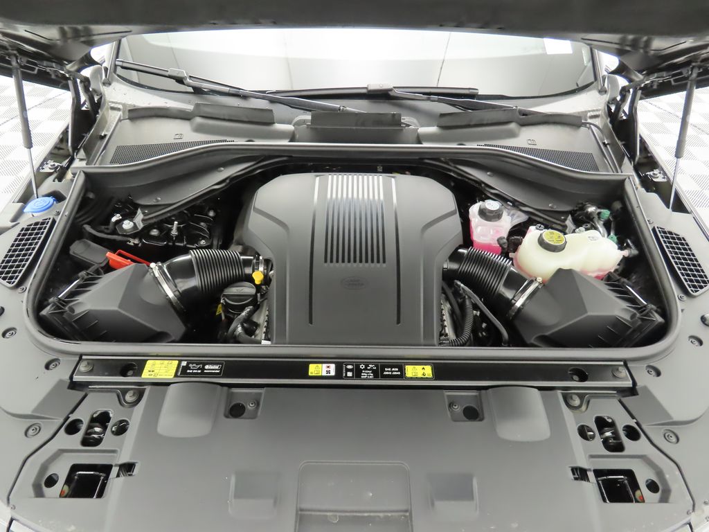 2025 Land Rover Range Rover Sport P530 Dynamic SE photo 24