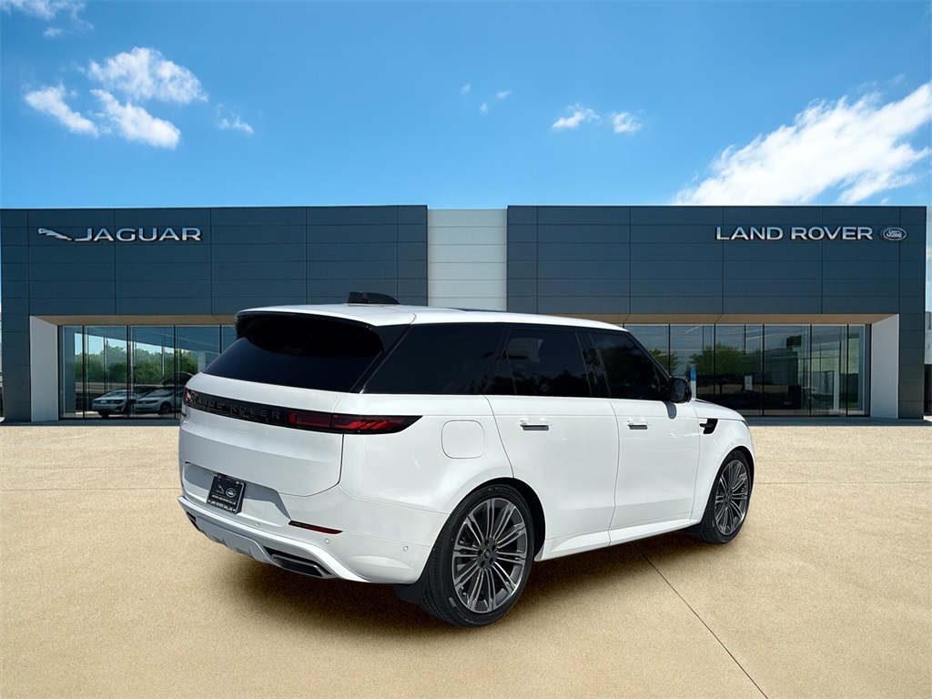 2025 Land Rover Range Rover Sport SE photo 4