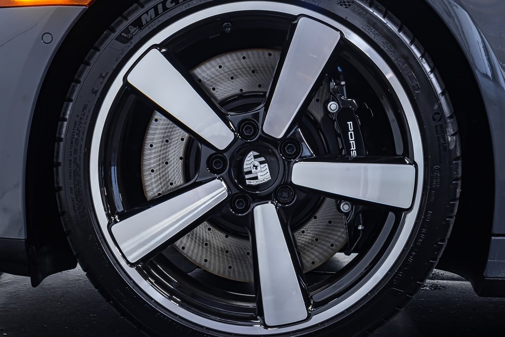 2025 Porsche 911 S photo 21