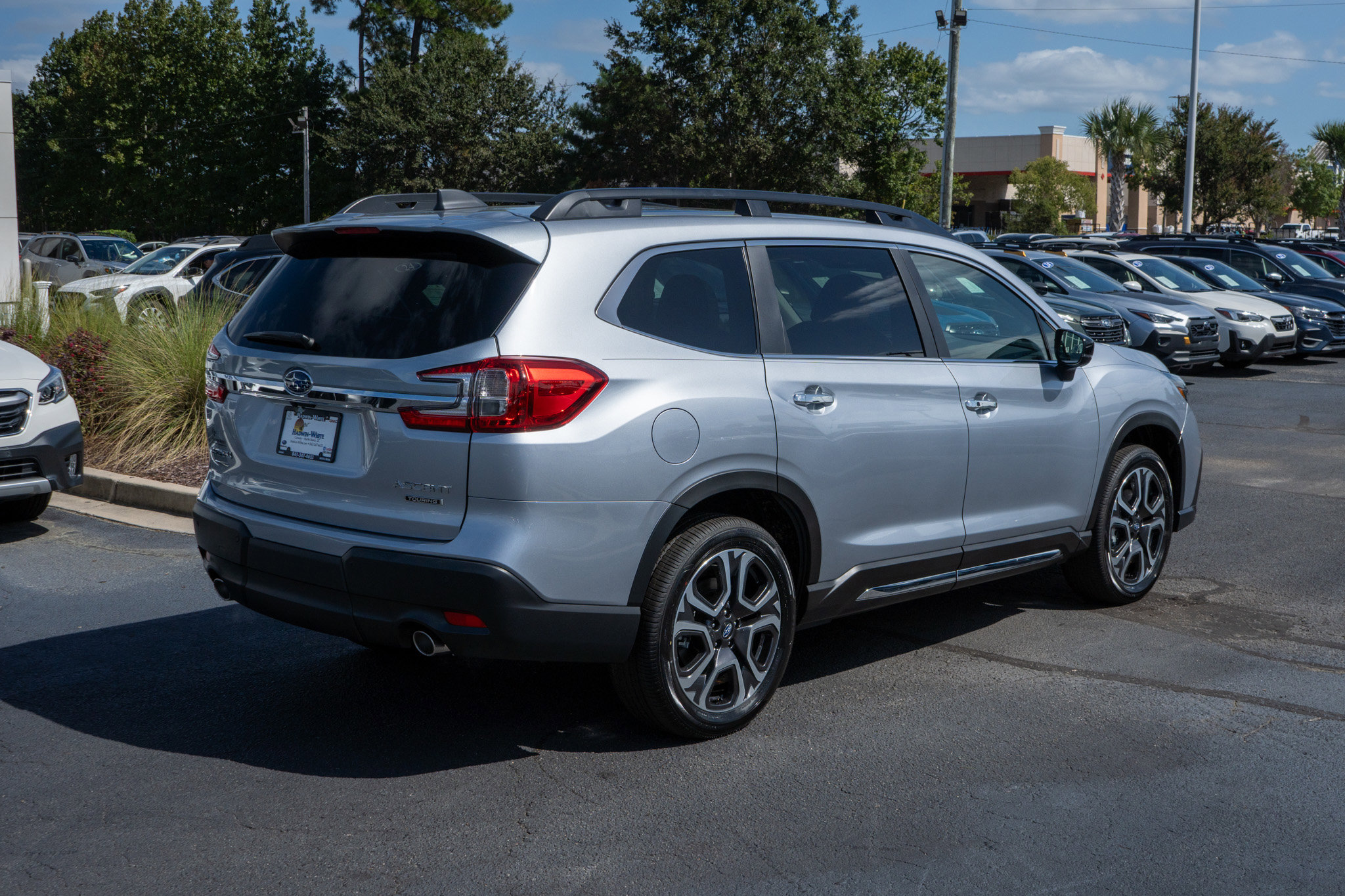 2025 Subaru Ascent Touring photo 3