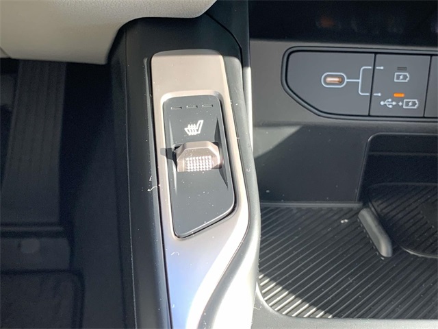 2025 Kia Sorento S photo 10